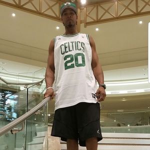 Meet your Posher, Fernando